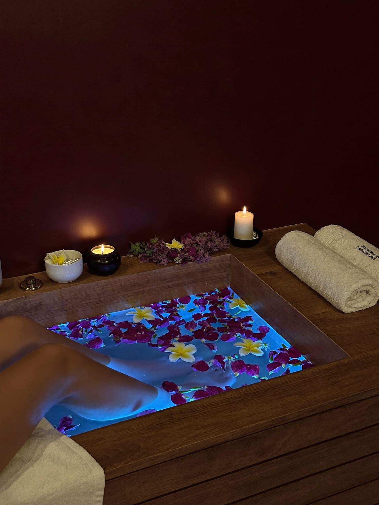 Spa dos pés com cromoterapia